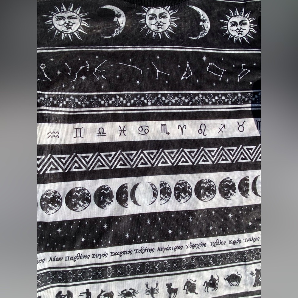 Horoscopez Sheer Cropped Zodiac Astrology Long Sleeve - Picture 3 of 5